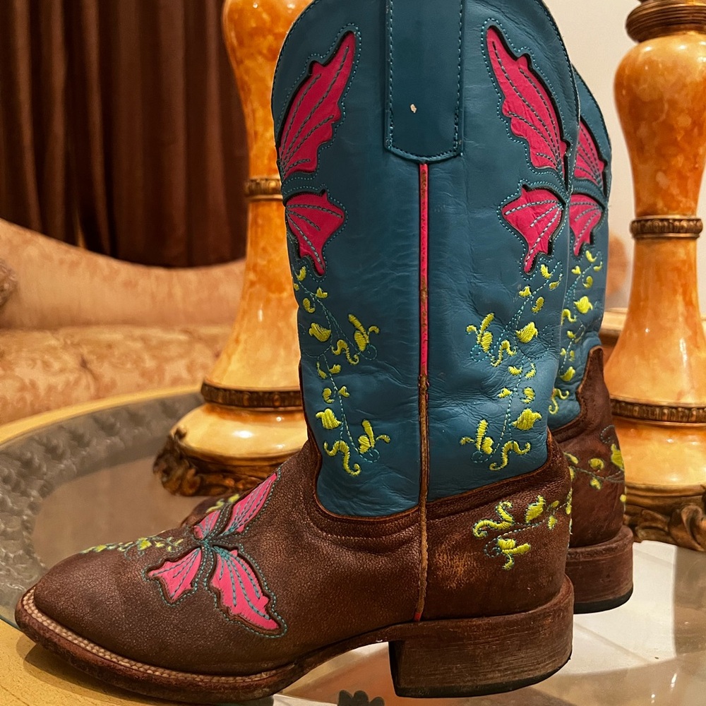 Square Toe Boots